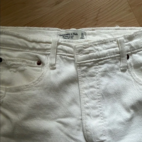 Abercrombie & Fitch White Straight Leg Jeans - Picture 3 of 4